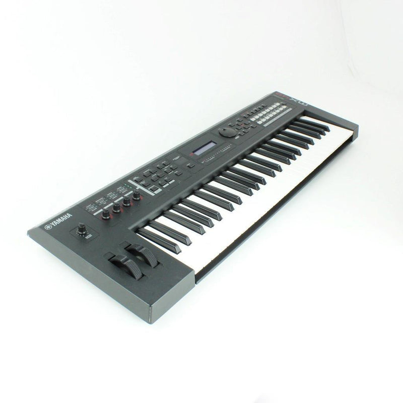 Yamaha MX49 - MIDI Controller 49-Key Synthesizer