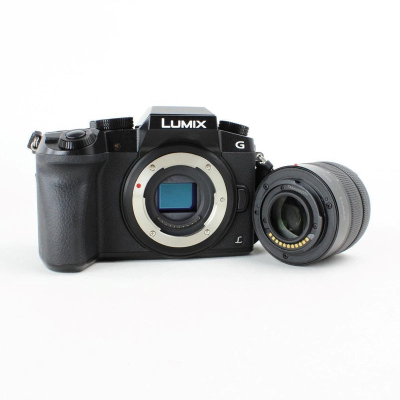 Panasonic Lumix DMC G7 4K - Mirrorless DSLR Camera w/ 14-42mm Lens - Black